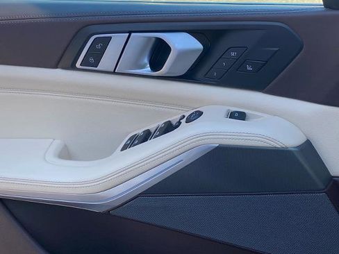 Used 2019 BMW X5 xDrive40i w/ Executive Package image 18