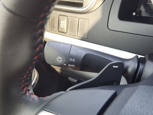 Used 2015 Toyota Camry SE FWD image 26
