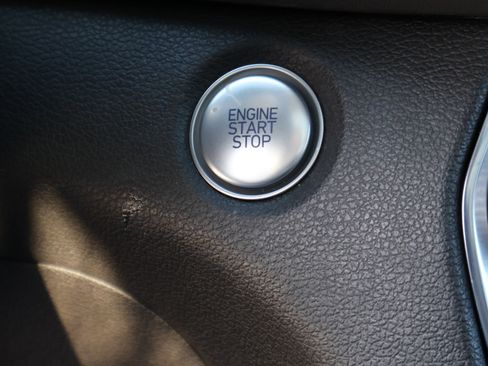 Used 2020 Hyundai Santa Fe Limited image 29