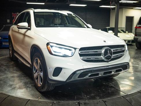 Used 2022 Mercedes-Benz GLC 300 4MATIC w/ Multimedia Package Lite image 5