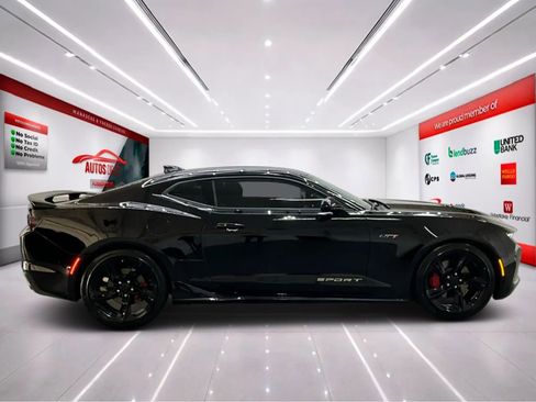 Used 2021 Chevrolet Camaro LT image 9
