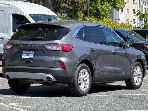 Certified 2022 Ford Escape SE FWD image 4