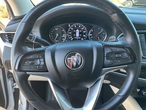 Used 2022 Buick Enclave Avenir image 20