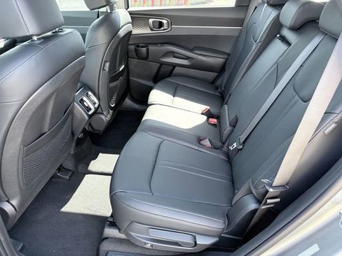 New 2026 Kia Sorento EX FWD image 4