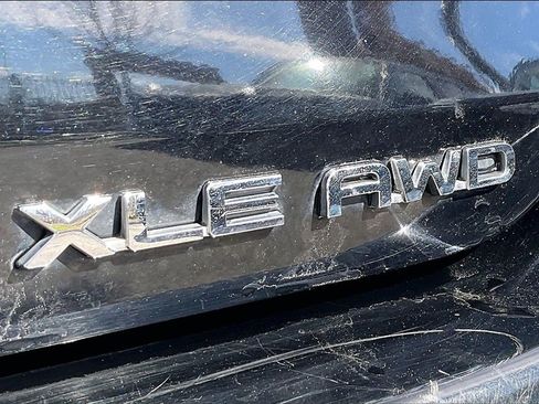 Used 2024 Toyota Highlander XLE image 8