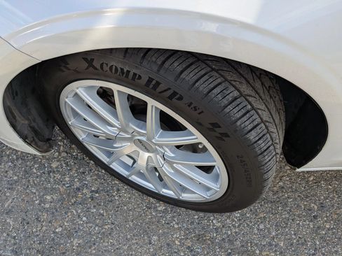 Used 2018 Volvo S90 T8 Inscription w/ Convenience Package AWD/4WD image 12