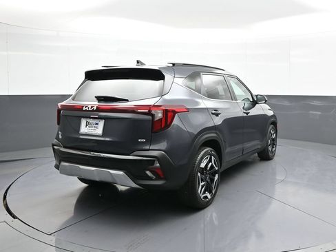 Certified 2025 Kia Seltos SX w/ SX Sunroof Package AWD/4WD image 6