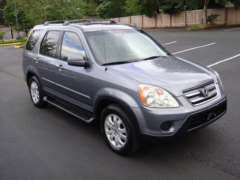 Used 2005 Honda CR-V SE image 4