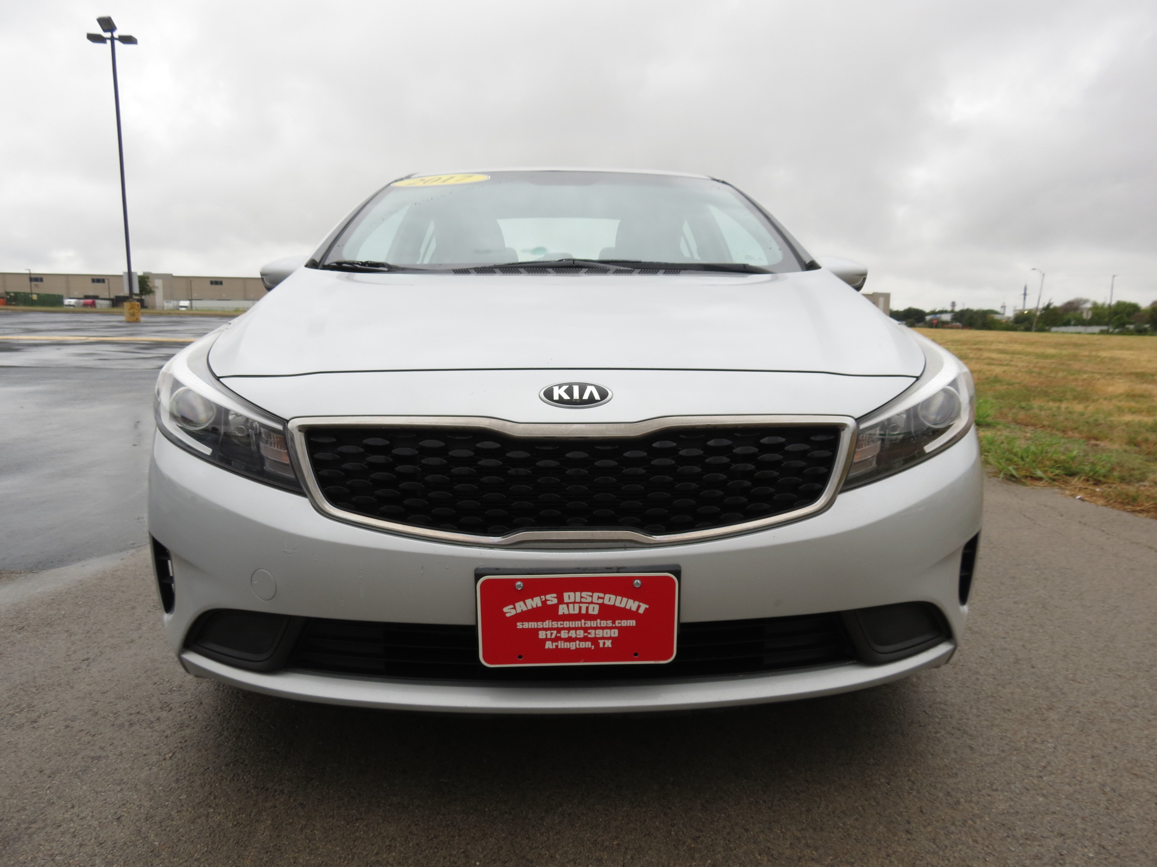 Used 2017 Kia Forte LX FWD image 7