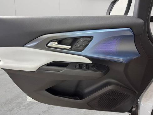 Certified 2025 Chevrolet Equinox EV LT w/ Convenience Package II FWD image 26
