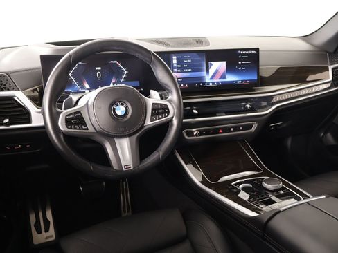 Used 2024 BMW X5 xDrive40i w/ M Sport Package image 2