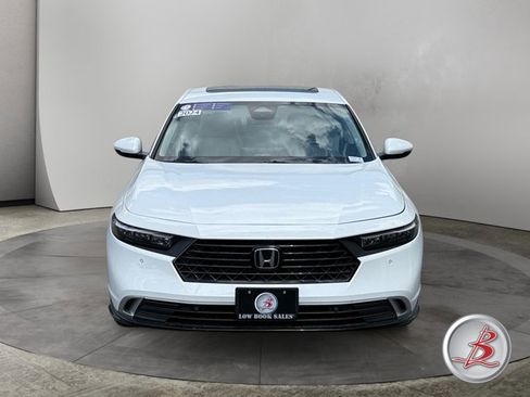 Used 2024 Honda Accord Touring image 2