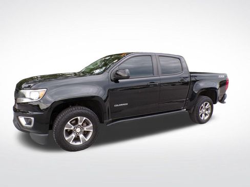 Used 2020 Chevrolet Colorado Z71 AWD/4WD image 3