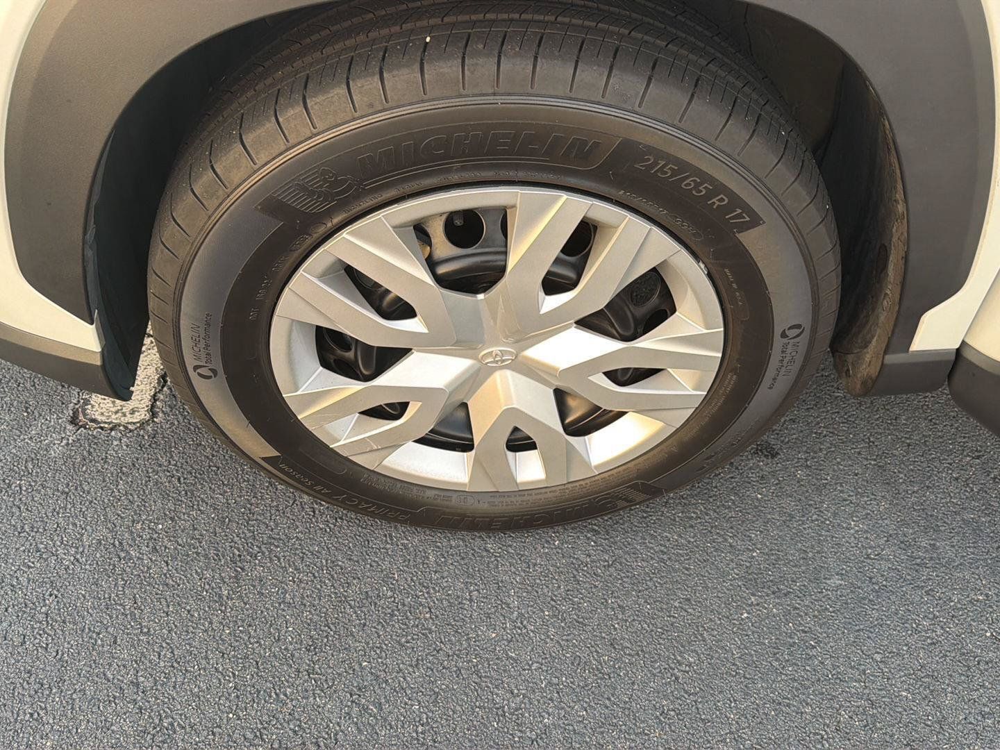 Certified 2026 Toyota Corolla Cross L FWD image 35