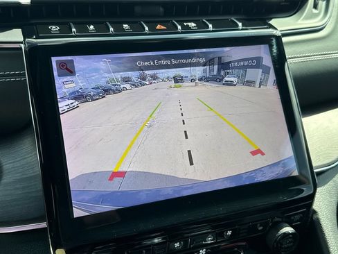 Used 2023 Jeep Grand Cherokee Overland AWD/4WD image 29