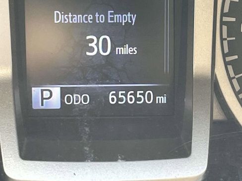 Used 2022 Toyota Tacoma SR5 w/ Technology Package image 26