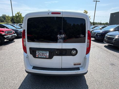 Used 2019 RAM ProMaster City Tradesman SLT FWD image 9