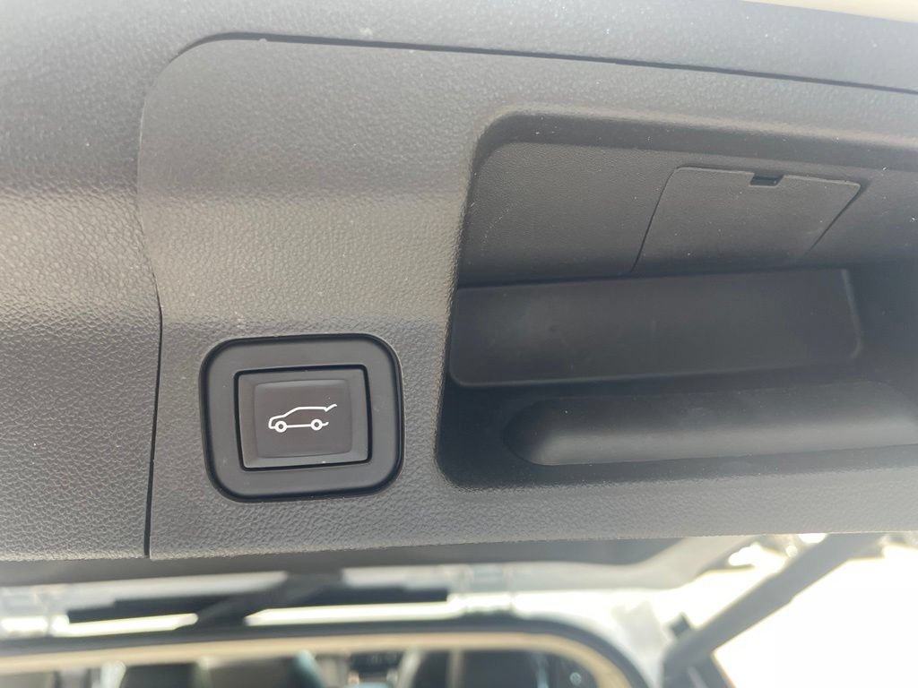 Used 2023 GMC Acadia Denali FWD image 28