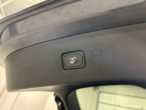 Used 2021 Ford Edge ST-Line AWD/4WD image 33