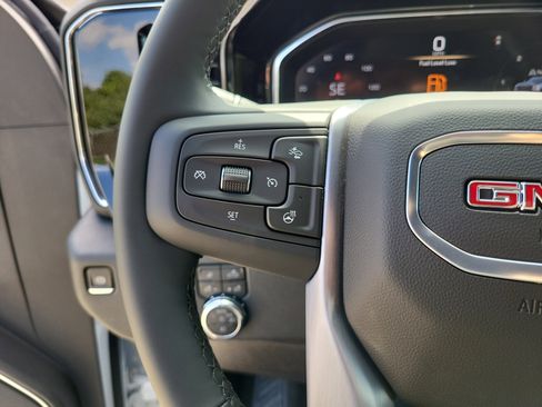 New 2026 GMC Sierra 2500 SLT w/ SLT Convenience Package image 20