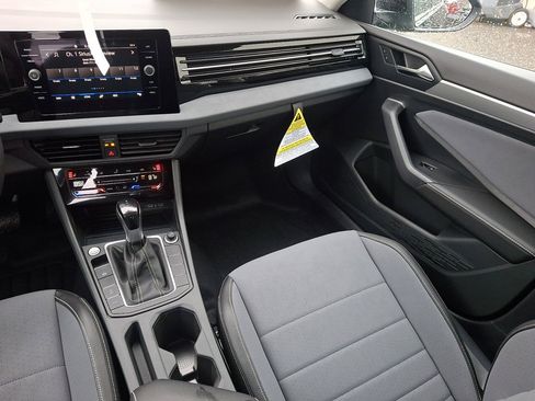 New 2026 Volkswagen Jetta SE image 11