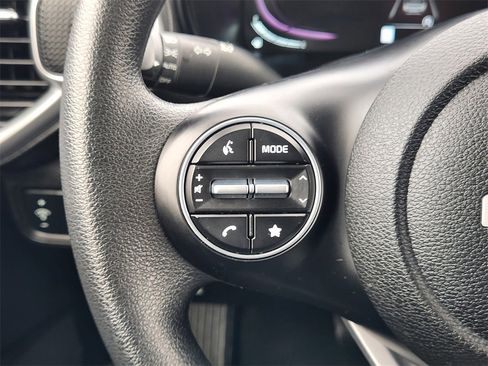 Certified 2023 Kia Soul LX image 27