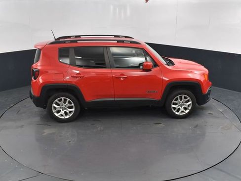 Used 2018 Jeep Renegade Latitude image 38