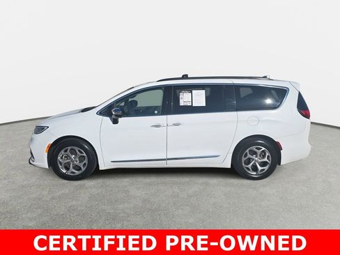 Used 2023 Chrysler Pacifica Limited FWD image 8