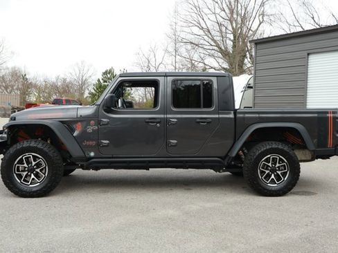 Used 2023 Jeep Gladiator Mojave w/ Trailer Tow Package image 9