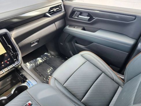Used 2026 GMC Yukon XL AT4 AWD/4WD image 13