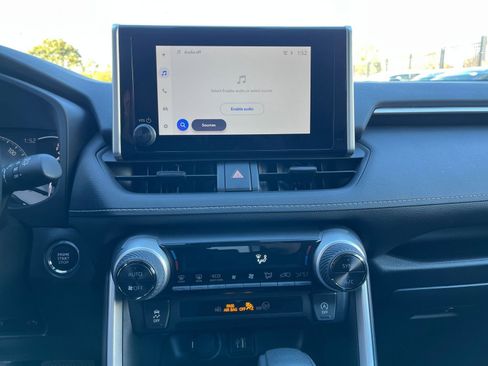 Used 2025 Toyota RAV4 XLE image 18