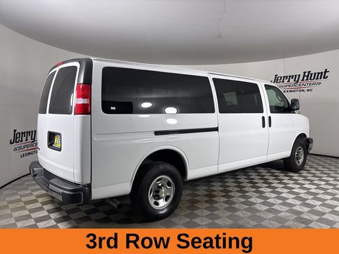 Used 2024 Chevrolet Express 3500 LT w/ LT Preferred Equipment Group RWD image 6