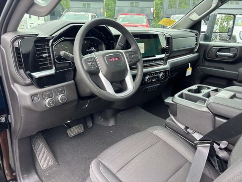 New 2026 GMC Sierra 2500 SLE w/ SLE Convenience Package AWD/4WD image 5
