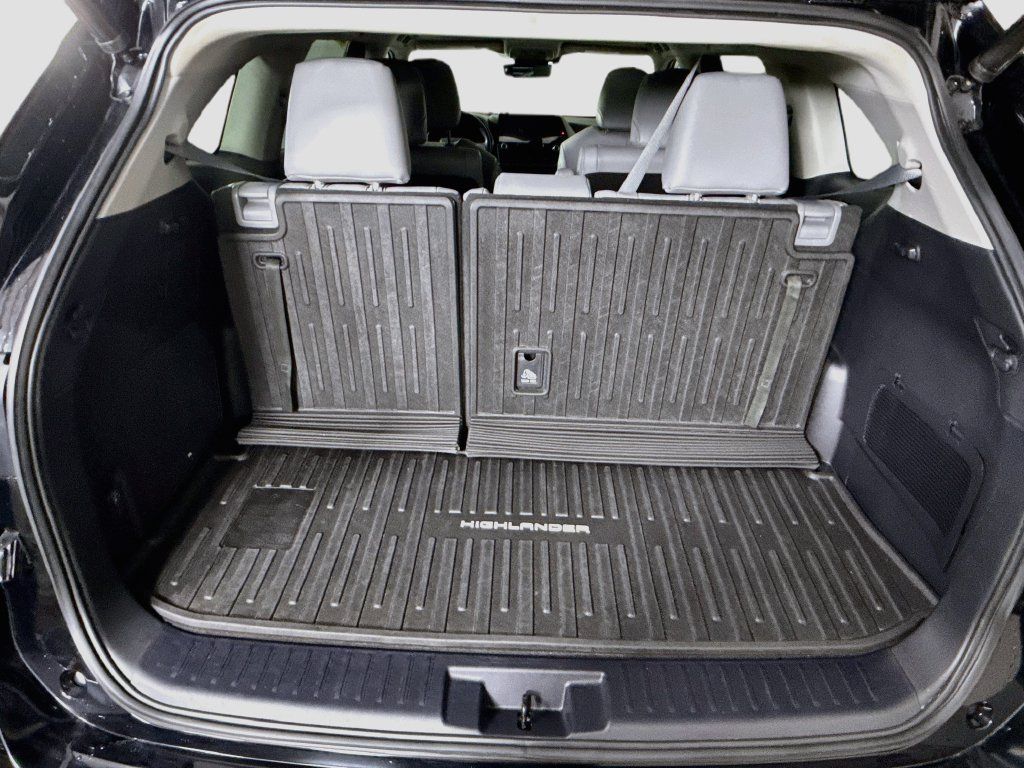 Certified 2020 Toyota Highlander Platinum AWD/4WD image 31