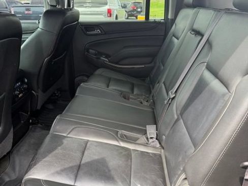 Used 2015 Chevrolet Suburban LT w/ Luxury Package AWD/4WD image 13