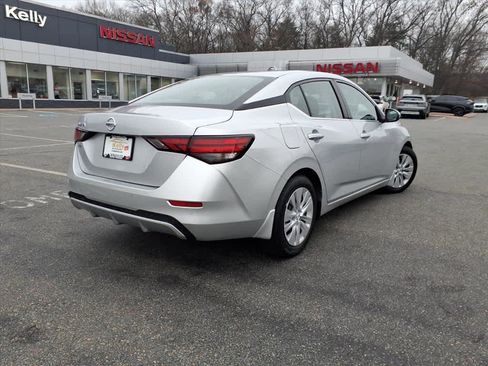 Certified 2020 Nissan Sentra S image 5