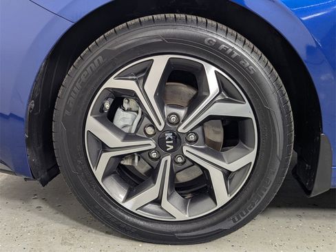 Used 2020 Kia Forte LXS image 9