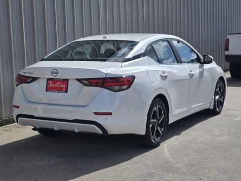 Used 2025 Nissan Sentra SV FWD image 9