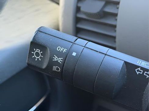 Used 2016 Nissan Frontier S image 9