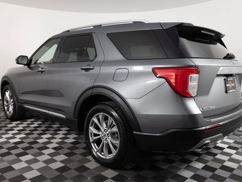 Used 2021 Ford Explorer Limited w/ Equipment Group 301A AWD/4WD image 4