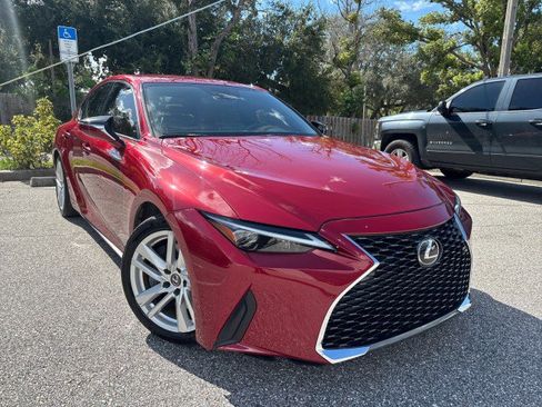 Used 2022 Lexus IS 300 image 4