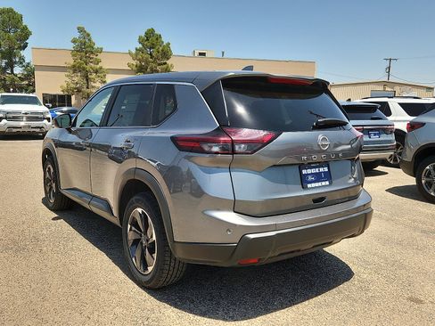 Used 2024 Nissan Rogue SV FWD image 5