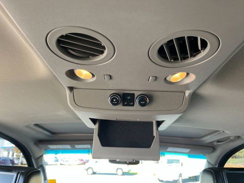 Used 2015 Nissan Armada Platinum image 22