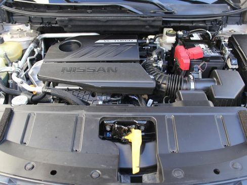 Used 2022 Nissan Rogue SL image 44