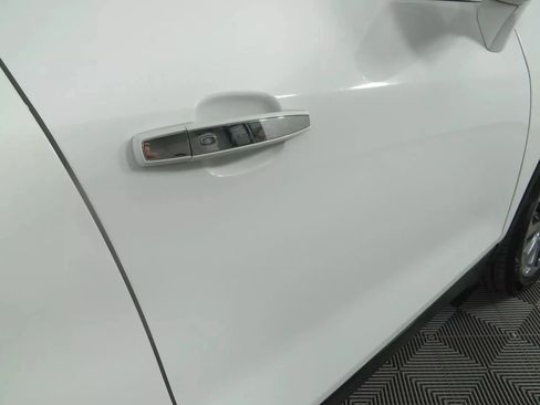 Used 2020 Buick Encore Essence image 31