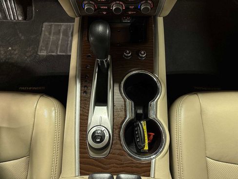 Used 2019 Nissan Pathfinder Platinum image 36