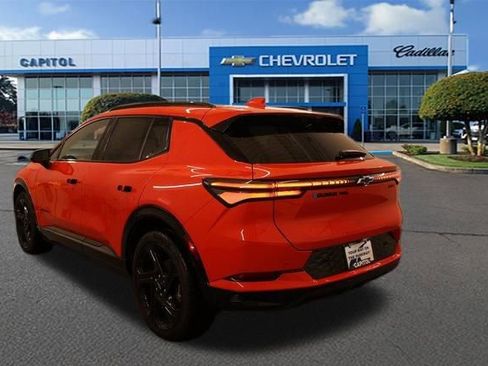 New 2025 Chevrolet Equinox EV RS image 4