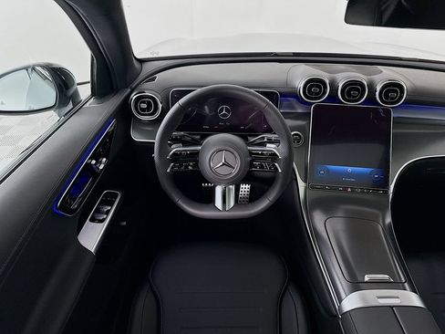 Used 2026 Mercedes-Benz GLC 300 4MATIC image 23