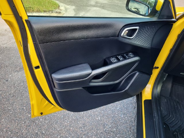 Used 2020 Kia Soul EX w/ Option Group 015 FWD image 16