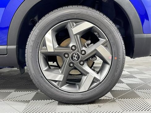 Used 2025 Hyundai Venue Limited FWD image 43